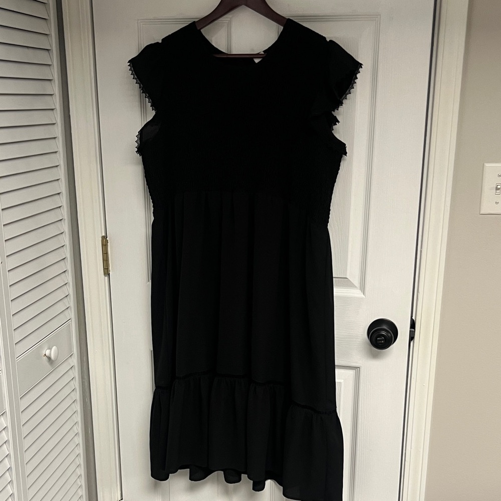 Melrose and Market Ruffled Black Midi Dress